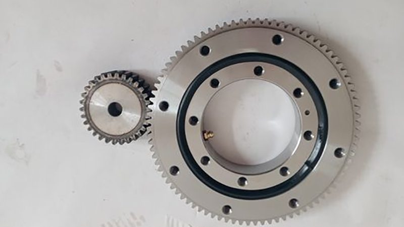 关节轴承加工精度等级：揭秘其重要性与选型要点